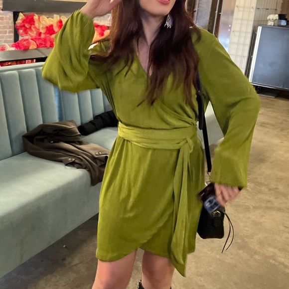 Meet your Posher, Gabrielle - Picture 5 of 7